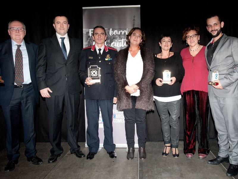 Els Mossos d'Esquadra reben el Premi 'Compromís amb el Comerç (1)